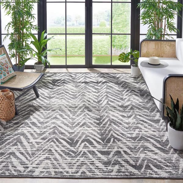 Cottage Gray 9 ft. x 12 ft. Distressed Chevron Indoor/Outdoor Area Rug