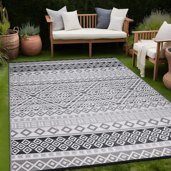8 X 10 Charcoal White Lightweight Trellis Reversible Plastic Indoor Outdoor Area Rug