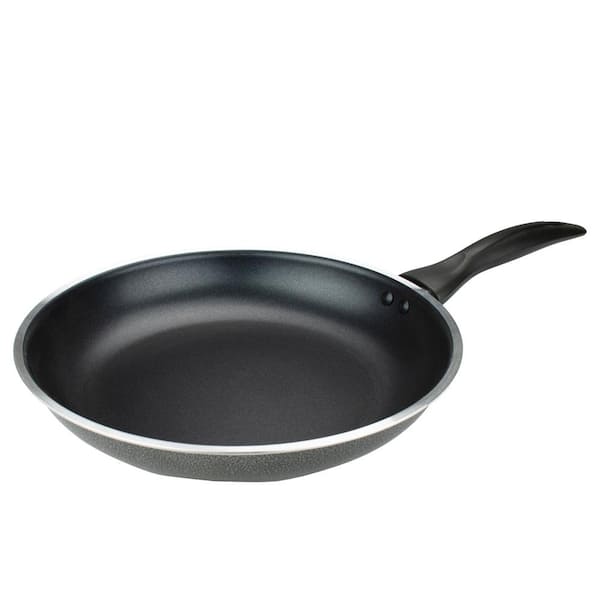 Brentwood 2-Piece Black Nonstick Aluminum Frying Pan Set includes
