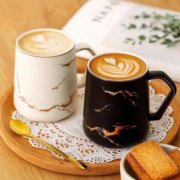 Wudkey 2 Pack 13.5 oz. Black and White Ceramic Mug Set for Couple with Lid, Gold Marbling Spoon and Gift Box