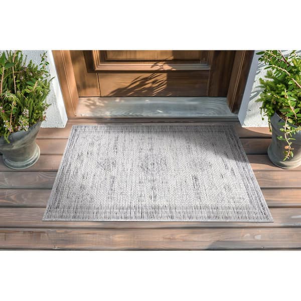 Bailey Gray 2 ft. x 3 ft. Transitional Geometric Flat Weave Polypropylene Rectangle Indoor/Outdoor Area Rug