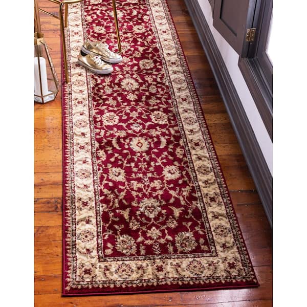 Voyage St. Louis Red 2' 7 x 10' 0 Runner Rug