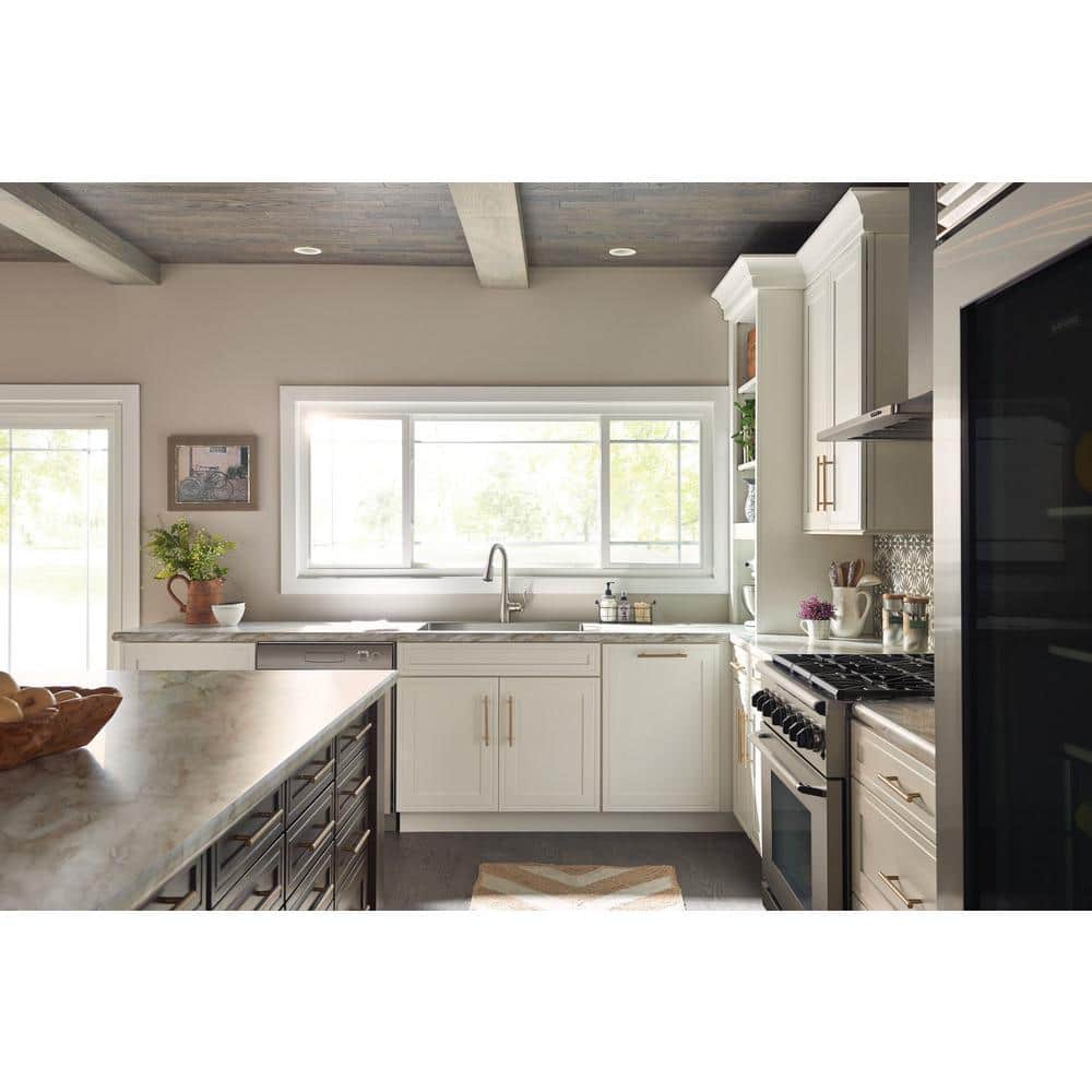 Stainless Steel Transitional Kitchen Faucet with Pull-out Spray