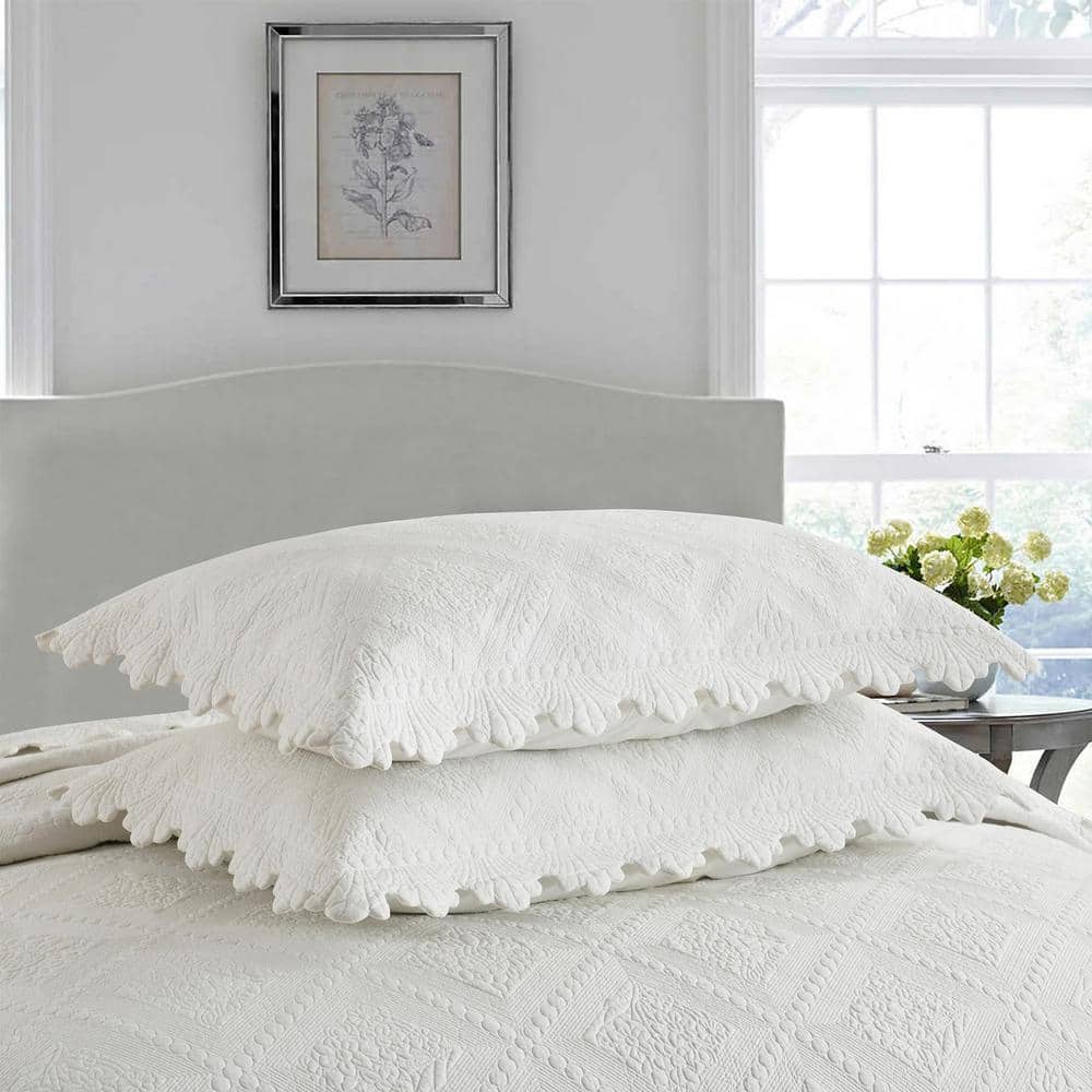 White Cotton Queen Reversible Bedspread Set