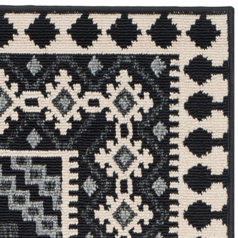 Reversible Easy-Care Black & Cream Synthetic Area Rug, 5' x 7'
