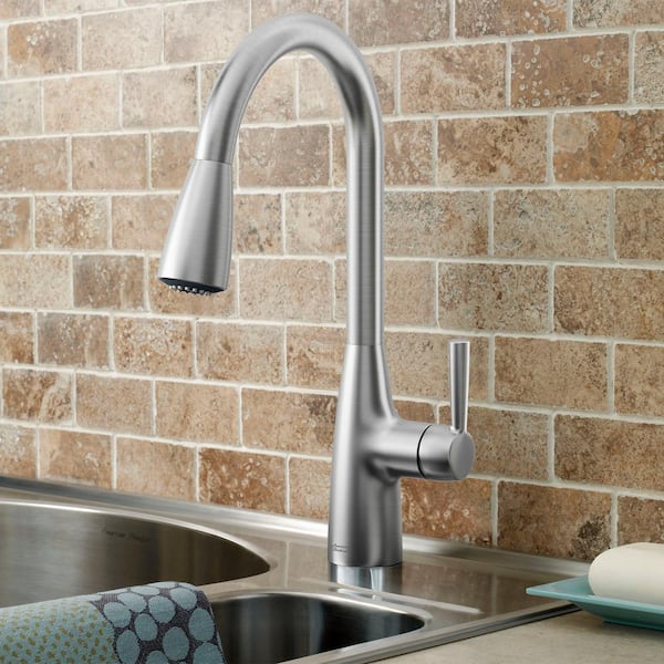 Fairbury Single-Handle Pull-Down Sprayer Kitchen Faucet in Stainless Steel