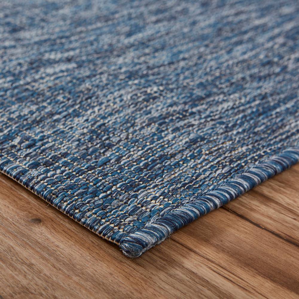Navy and Gray Coastal Coral Pattern Synthetic Outdoor Rug, 8' x 10'