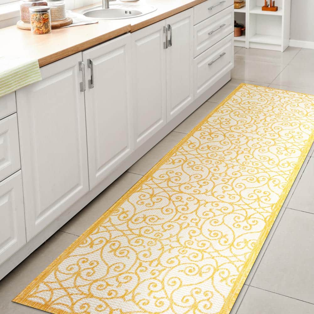 Boho-Chic Spanish Filigree Cream/Yellow 2' x 8' Indoor/Outdoor Runner Rug