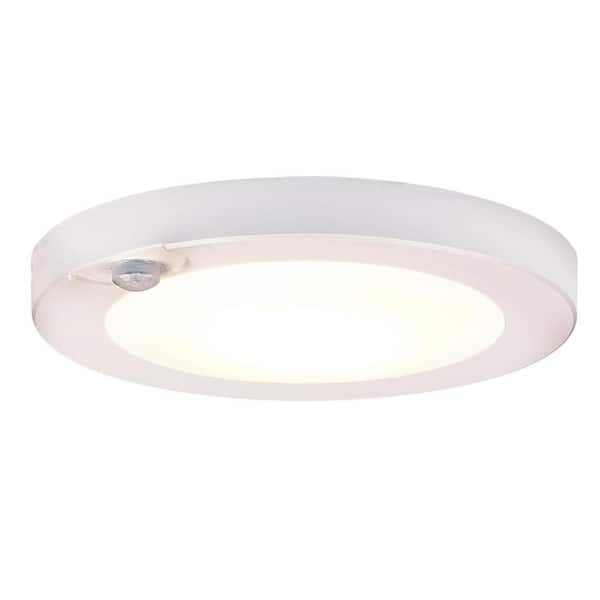 Westinghouse 6 in. 1-Light White Motion Activated 3000K Integrated LED Flush Mount