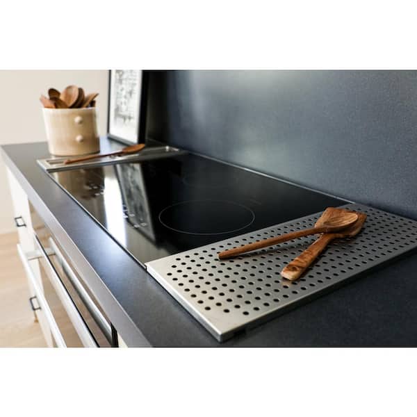 30 in 4 Elements Induction Cooktop in Black