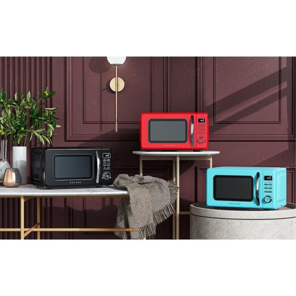 Galanz 0.9 cu. ft. 900-Watt Retro Countertop Microwave in Blue  GLCMKZ09BER09 - The Home Depot