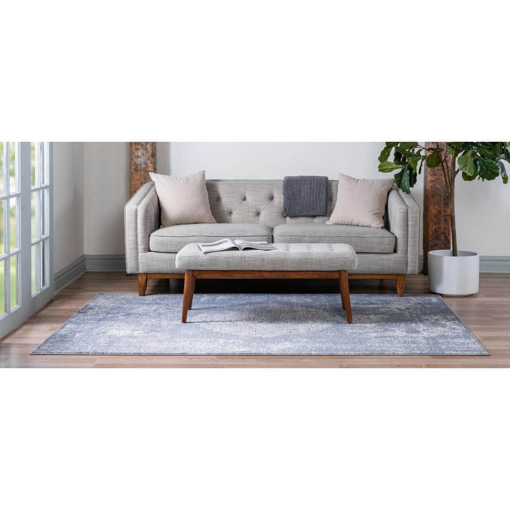 Blue Medallion Synthetic Reversible 6' x 9' Area Rug