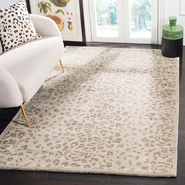 Martha Stewart Sharkey Gray 5 ft. x 8 ft. Animal Print Area Rug