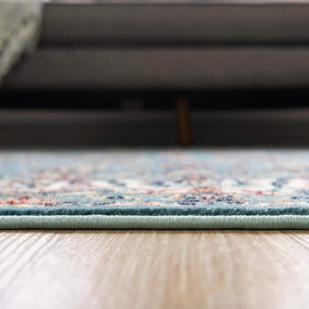 Serenity Blue Medallion 5' x 8' Easy-Care Synthetic Indoor Rug