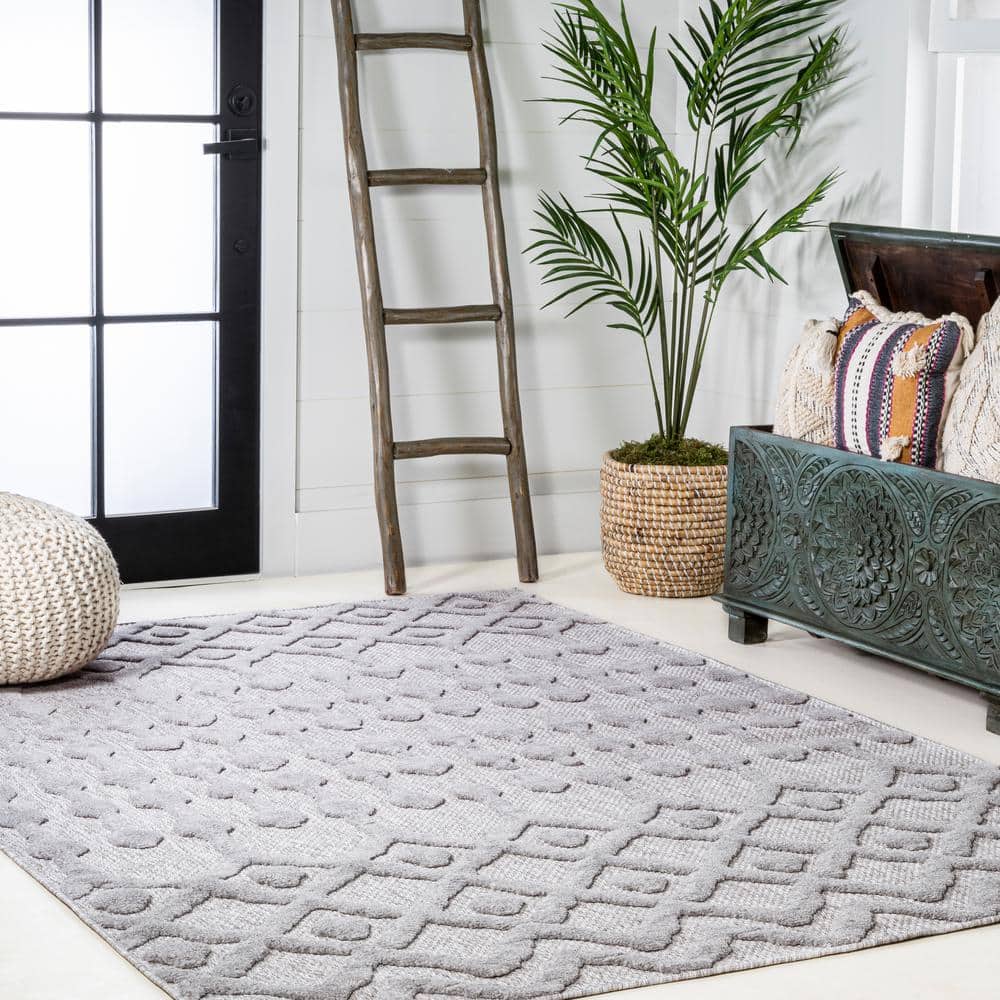 Modern Gray Geometric 8' x 10' Synthetic Area Rug