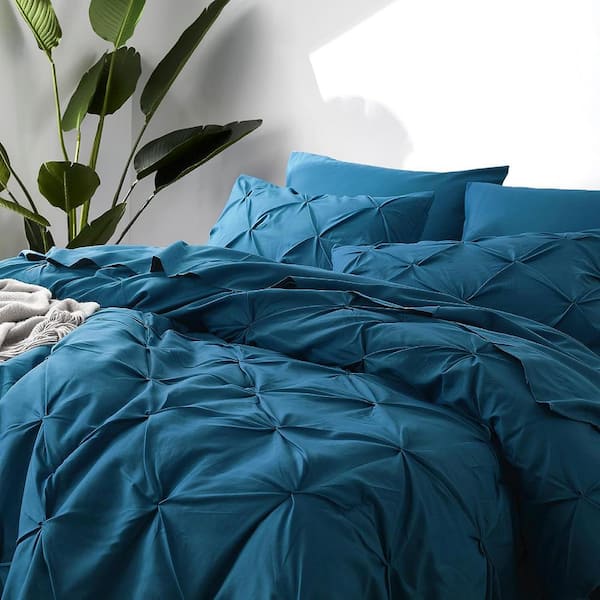 https://images.thdstatic.com/productImages/b7a777a4-f828-4eba-b4b6-847a8ba43c88/svn/bedding-sets-snph002in290-4f_600.jpg