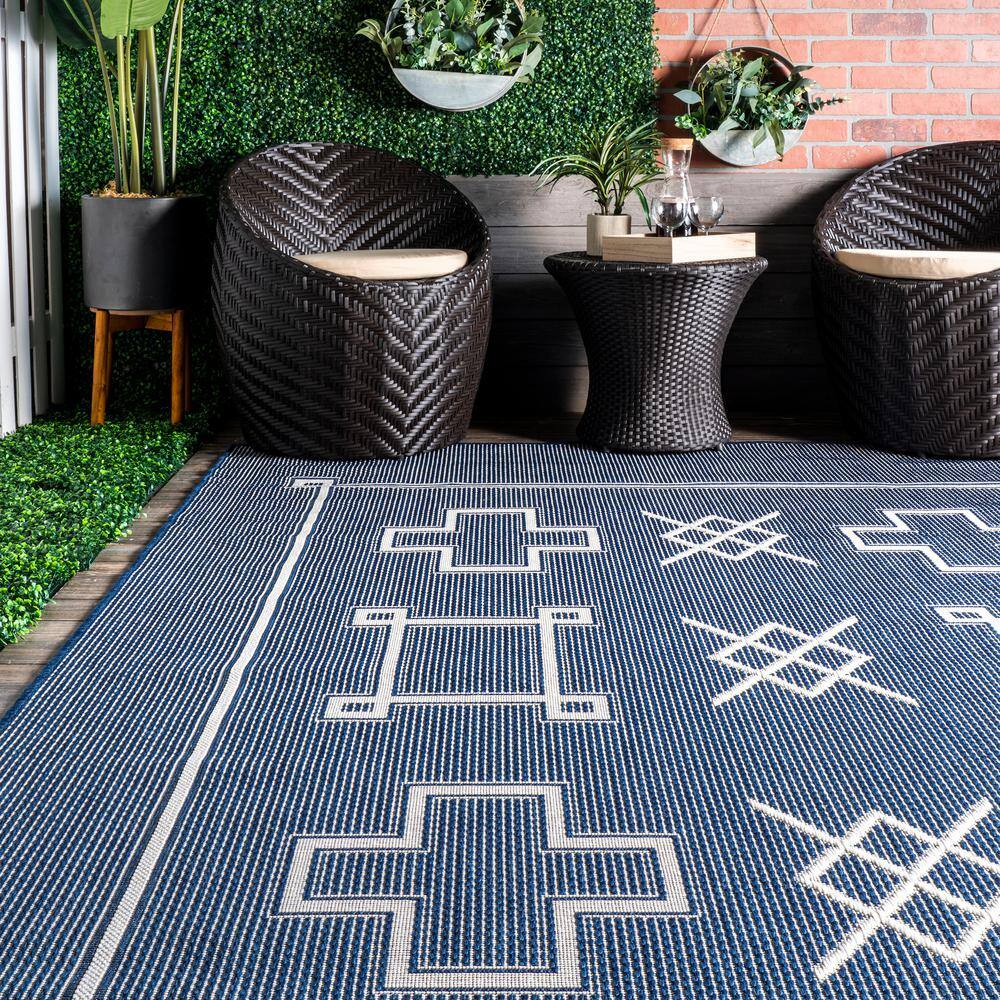 Blue Geometric Synthetic Indoor/Outdoor Patio Area Rug