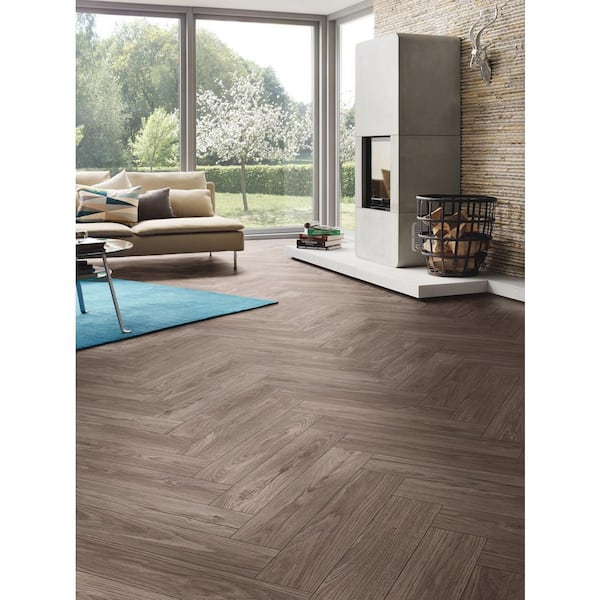 Krono Original Twilight Sterling Oak Herringbone 8mm T x 4.96 in. W Water ResistantLaminate Wood Flooring (9.40 sq. ft./Case)