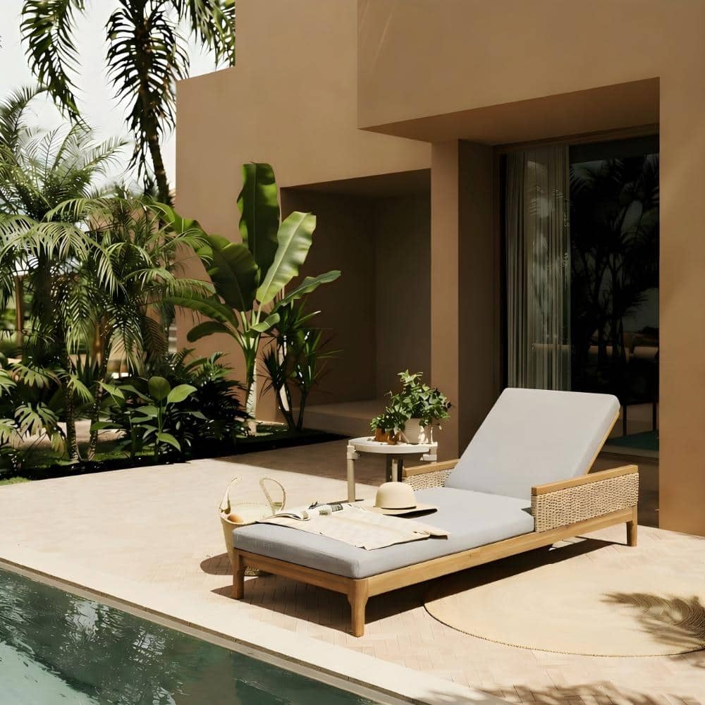 Solid Acacia Wood Outdoor Lounger chair with Light Gray Cushions Natural +Light Gray