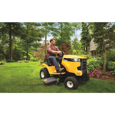 Residential Lawn Tractors Riding Lawn Mowers The Home Depot