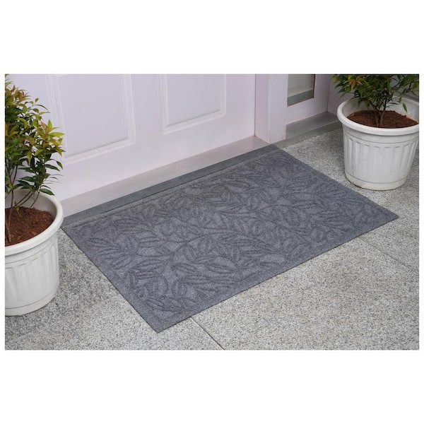 Calloway Mills Poly Lilac Vine Indoor/Outdoor Mat, 24 inch x 36 inch, Light Grey, Size: 24 inch x 36 inch x 0.50 inch, 109142436
