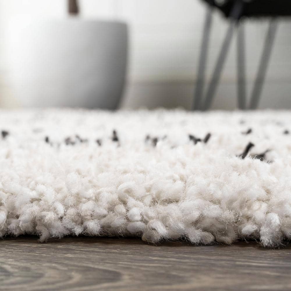 Vintage Moroccan Diamond Shag 8' x 10' Area Rug in Gray and Ivory