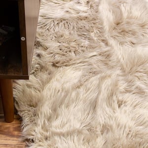 Serene Silky Faux Fur Fluffy Shag Rug Light Brown 2' x 4' Sheepskin