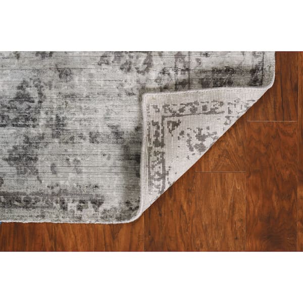 Astrid Gray 5 ft. x 7 ft. Medallion Vintage Hand-Loomed Area Rug