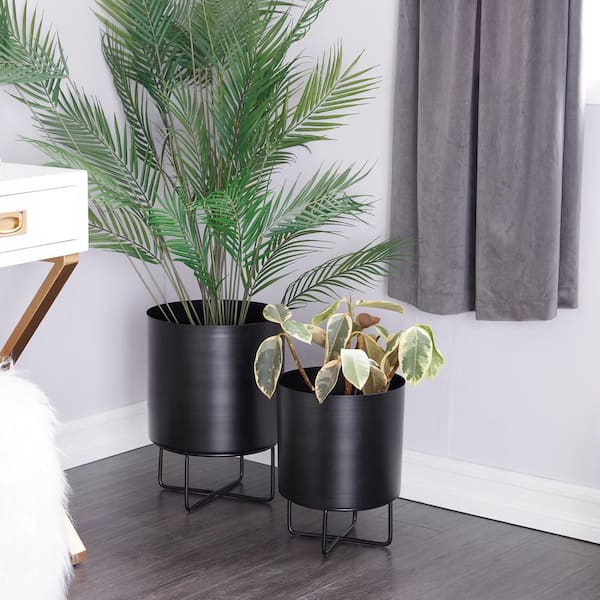 16 in., and 13 in. Medium Black Metal Planter (2- Pack)