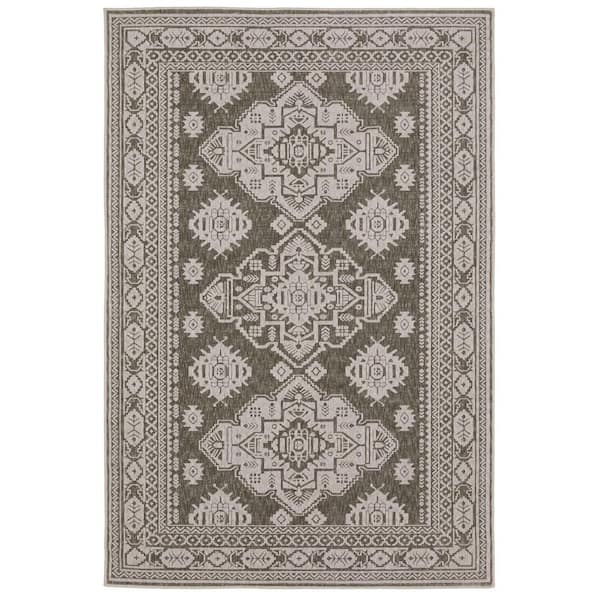 7' X 10' Gray Medallion Area Rug