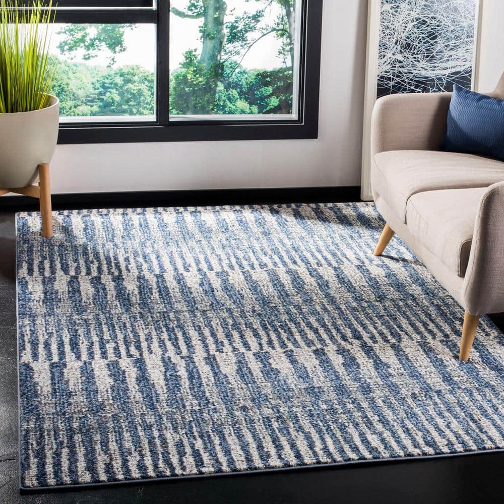 Gray Geometric 5'3" Square Stain-Resistant Synthetic Area Rug