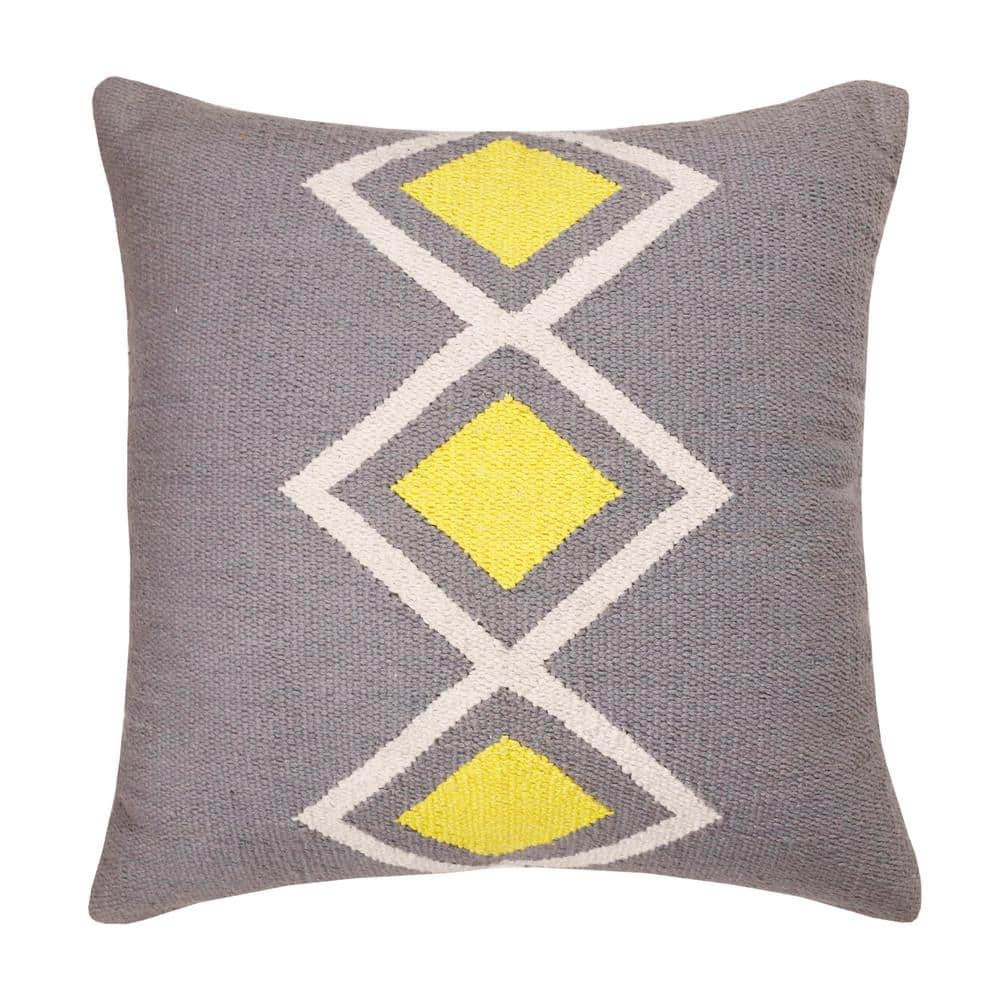 Southwestern Gray / White Woven Diamond Center 20 in. x 20 in. Indoor Throw