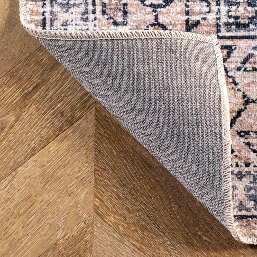 Mae Peach and Ivory Tribal Motif Machine Washable 3' x 5' Area Rug