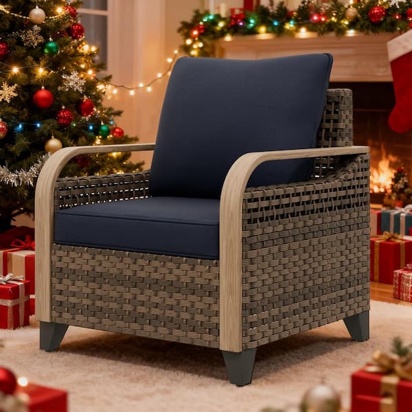 Patio Wicker Outdoor Lounge Chair with Blue Cushions