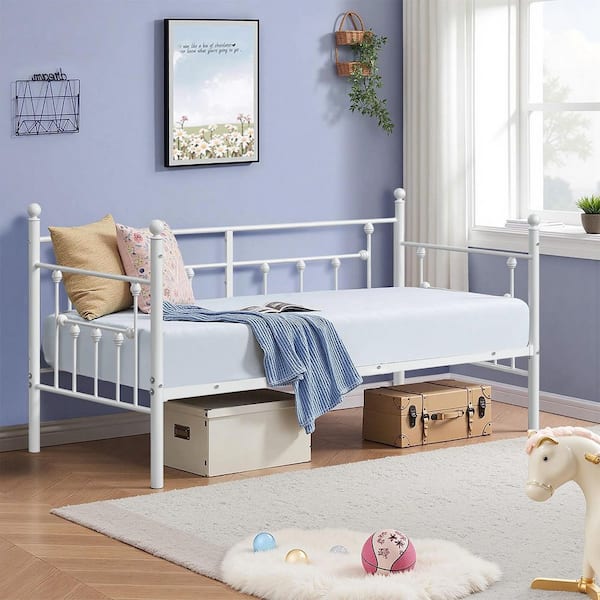 VECELO White Daybed Victorian Style Multifunctional Metal Platform with Headboard, Frame Twin Size Mattress Foundation Daybed