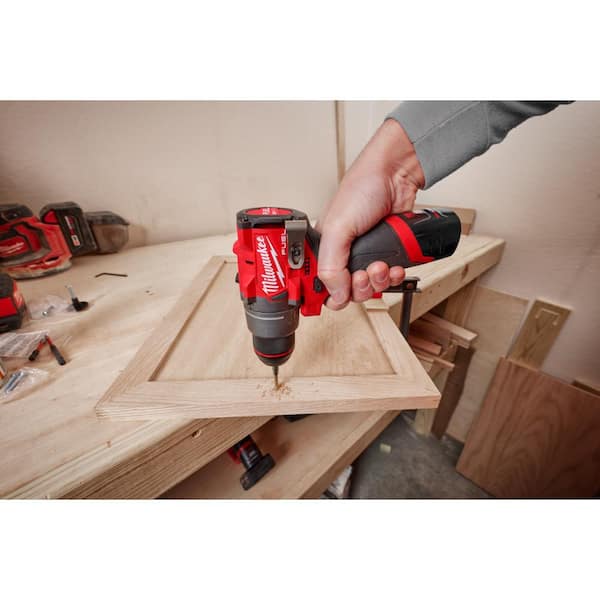 Milwaukee - M12 FUEL 12-Volt Li-Ion Brushless Cordless Hammer Drill and Impact Driver Combo Kit (2-Tool) with M12 3/8 in. Ratchet