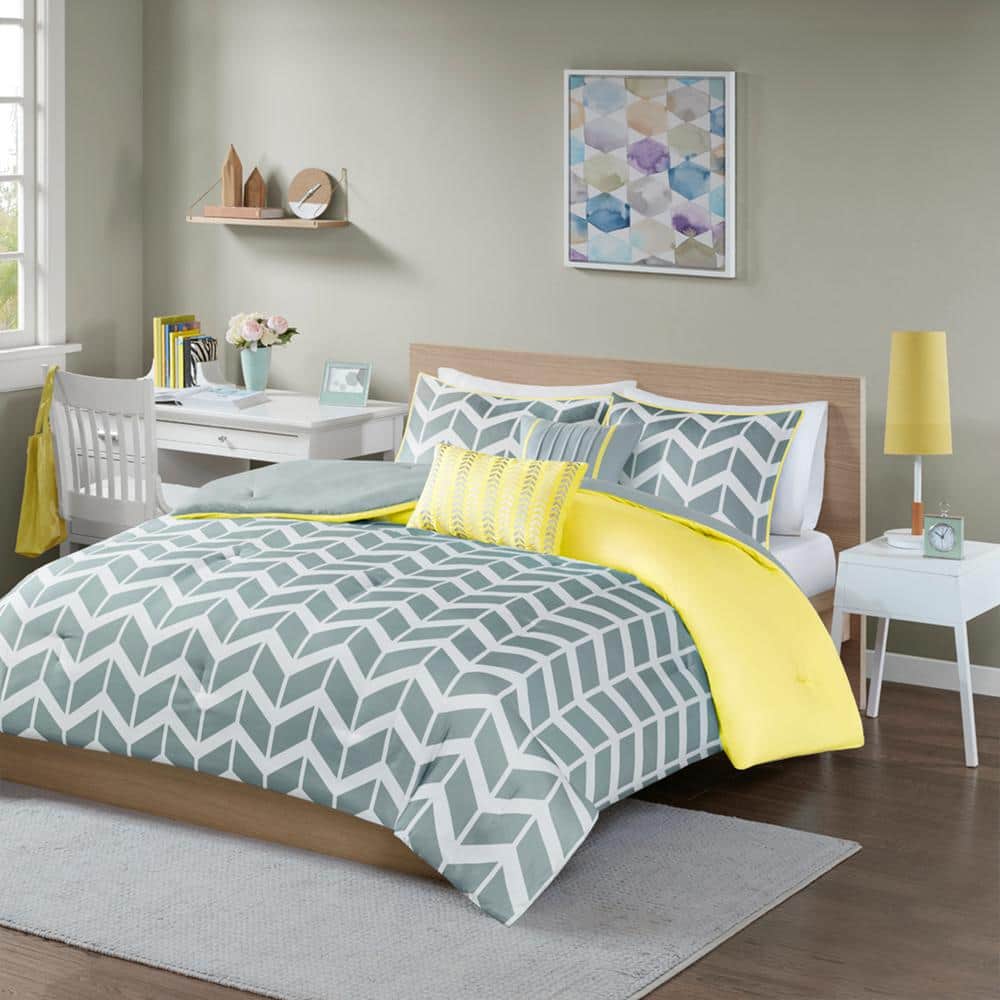 Intelligent Design Laila 4-Piece Yellow Twin Comforter Set-ID10-013 ...