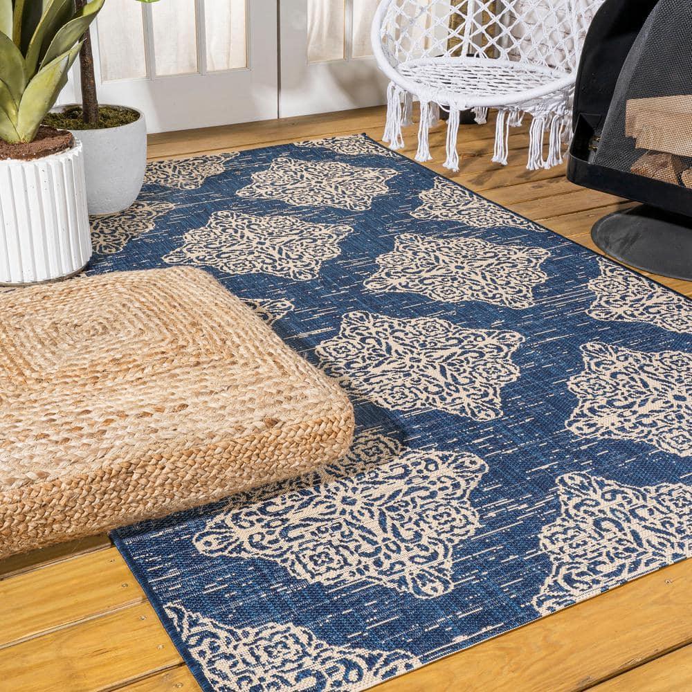Navy/Beige Medallion 4'x6' Reversible Indoor/Outdoor Rug