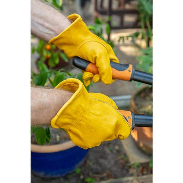 https://images.thdstatic.com/productImages/b8648756-0c69-462d-80cb-c259830ed021/svn/g-f-products-work-gloves-6203l-3-44_600.jpg