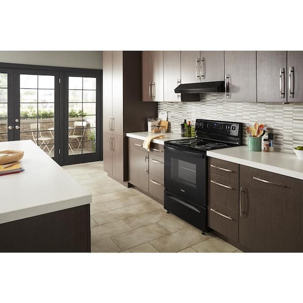 https://images.thdstatic.com/productImages/b86563e0-dd06-4395-a955-188f519f6ee2/svn/black-whirlpool-single-oven-electric-ranges-wfc315s0jb-31_600.jpg