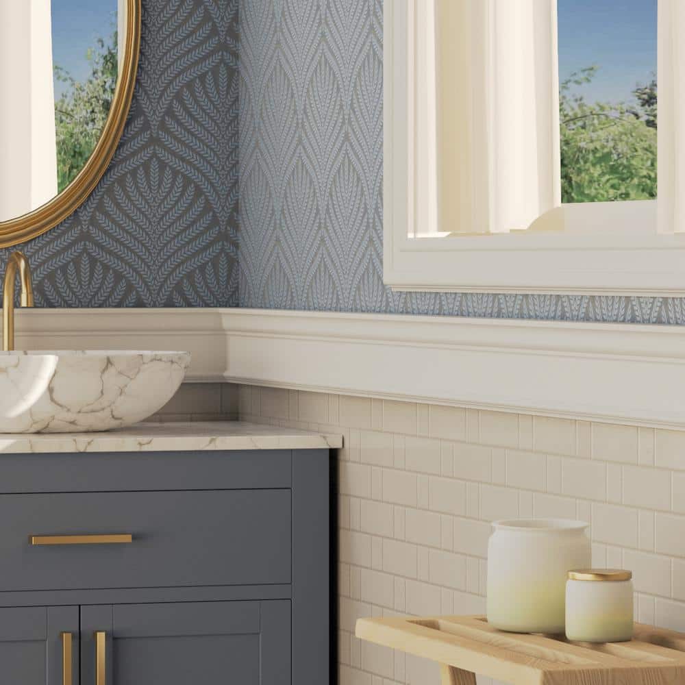Gray Polyurethane Traditional Chair Rail Moulding