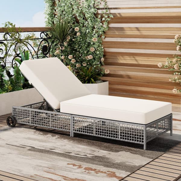 Harper & Bright Designs Gray Wicker Outdoor Chaise Lounge with 5-Position Backrest and Beige Cushions
