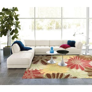 Home and Garden Daisies Green 8 ft. x 11 ft. Floral Contemporary Indoor/Outdoor Patio Area Rug