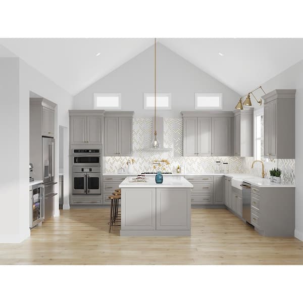 Designer Series Elgin Assembled 18x34.5x23.75 in. Drawer Base Kitchen Cabinet in Heron Gray