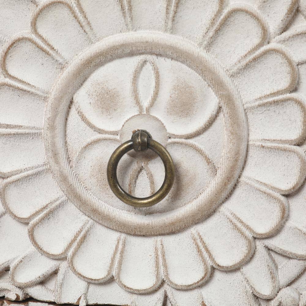 Whitewashed Carved Medallion 3-Drawer Accent Chest in Natural Wood