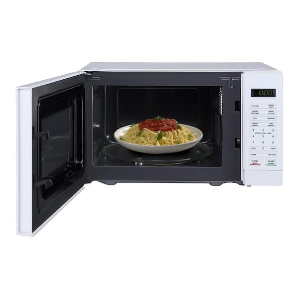700 Watt Dorm Microwave - White - Magic Chef