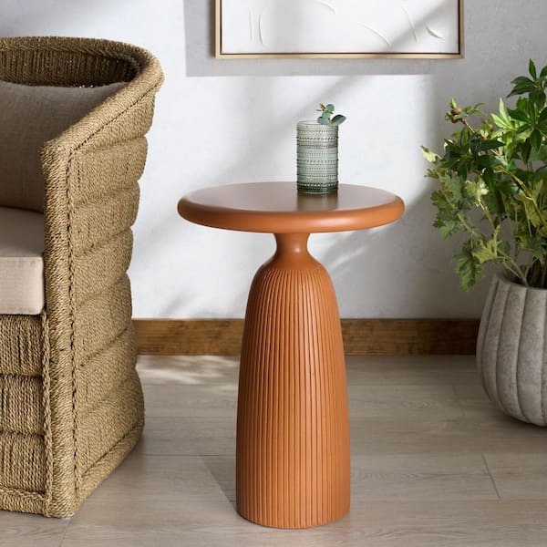 Oskar 15.7 in. Round Concrete End Table