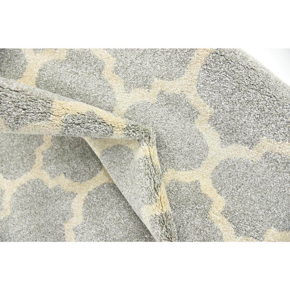 Elegant Light Grey Trellis 4' x 6' Synthetic Indoor Area Rug
