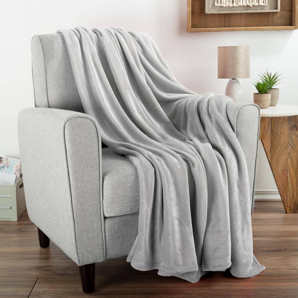 Gray Oversized Plush Microfiber Fleece Throw Blanket