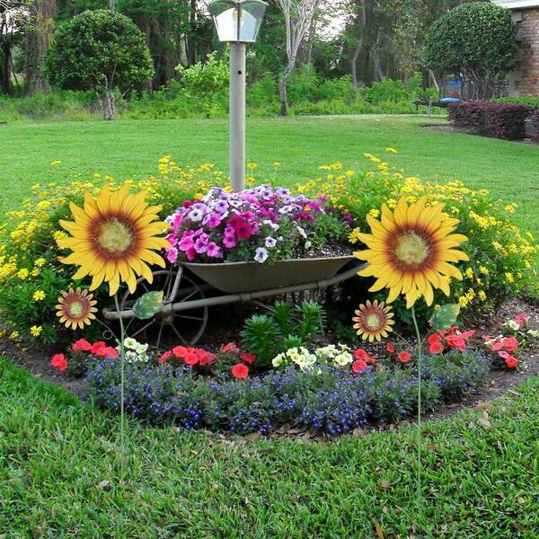 Cubilan Metal Sunflowers Decorative Garden Stakes, 2 Pack 33&quot